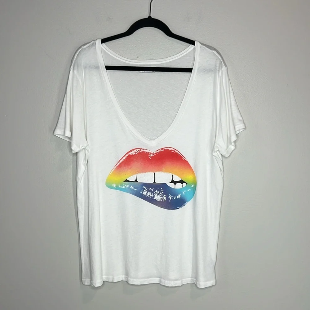 Lauren Moshi Cruz Rainbow Lip deep v neck oversized lip bite slouchy tee size XL - Picture 1 of 9